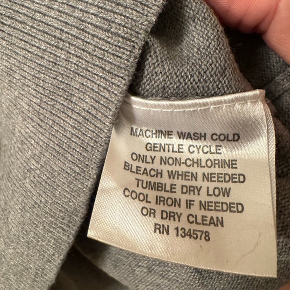 Vineyard Vines kids gray cotton crew neck sweater L (16-18) - Picture 2 of 6